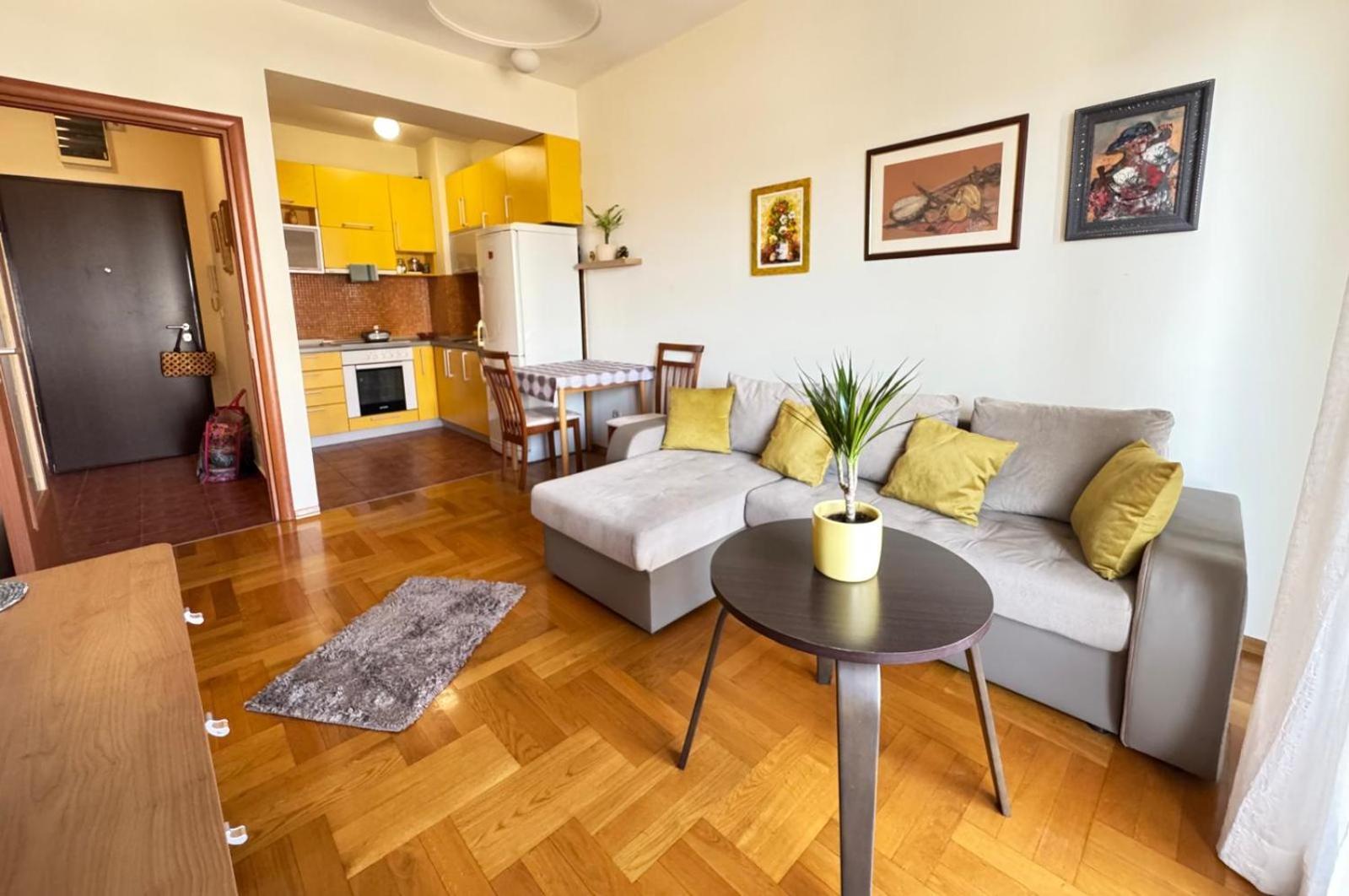 Sunny Place Podgorica Bagian luar foto